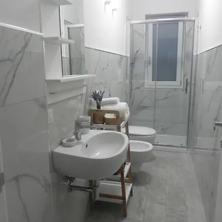 Pietra Bianca * Noci